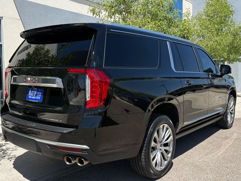 Used 2022 GMC Yukon XL Denali AWD/4WD image 8