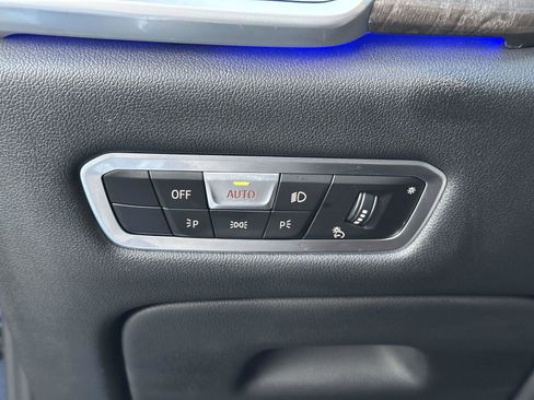 Used 2023 BMW X6 xDrive40i w/ M Sport Package image 21