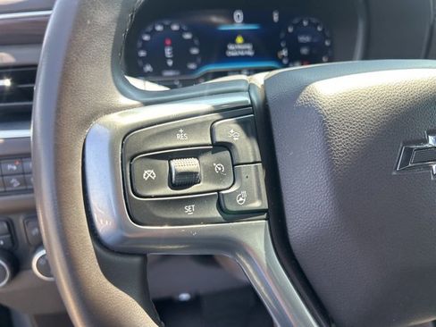 Used 2023 Chevrolet Suburban Z71 w/ Luxury Package image 19