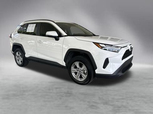 Used 2025 Toyota RAV4 XLE FWD image 2