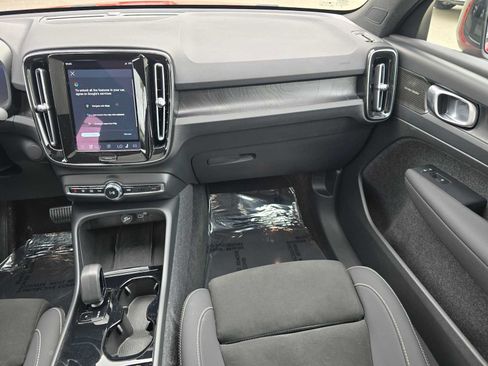 Used 2023 Volvo C40 P8 Recharge Ultimate AWD/4WD image 19