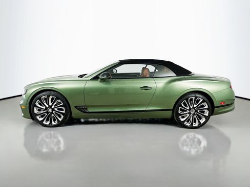 Used 2024 Bentley Continental GT Mulliner AWD/4WD image 11