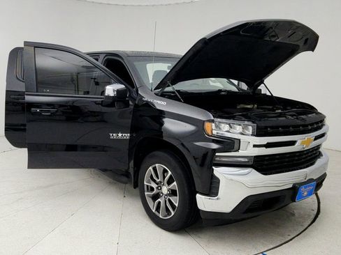Used 2020 Chevrolet Silverado 1500 LT w/ Texas Edition RWD image 10