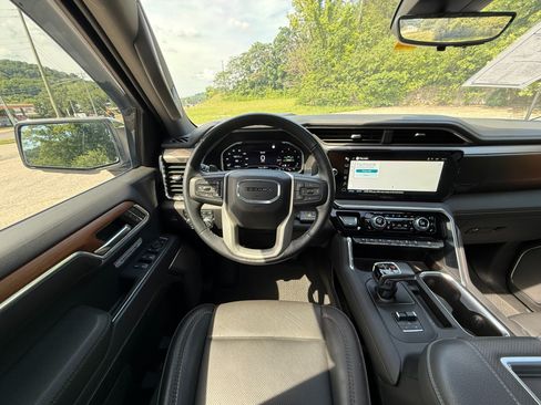 Used 2022 GMC Sierra 1500 Denali w/ Denali Reserve Package AWD/4WD image 39