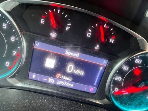 Used 2023 Chevrolet Traverse RS image 13