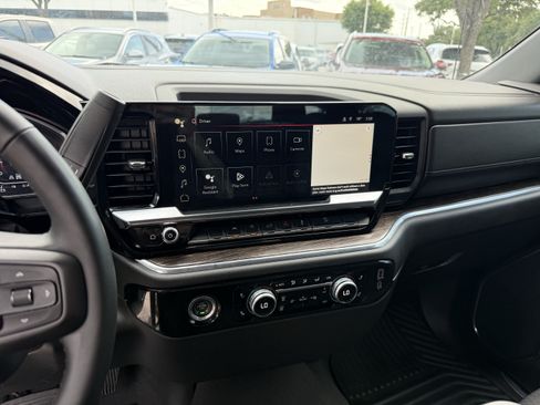 Used 2024 GMC Sierra 1500 Elevation w/ X31 Off-Road Package AWD/4WD image 19