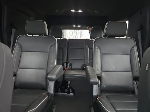 Used 2024 Chevrolet Tahoe Premier AWD/4WD image 39