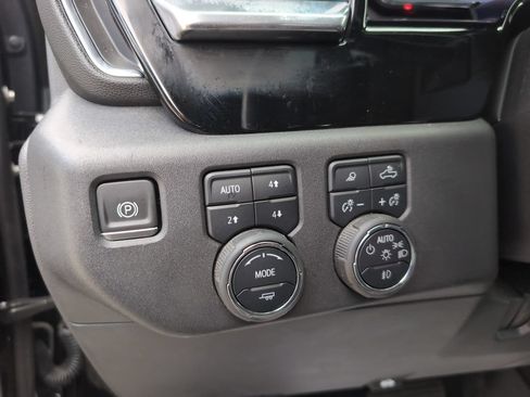 Used 2023 Chevrolet Silverado 1500 LT Trail Boss w/ LT Trail Boss Premium Package AWD/4WD image 20