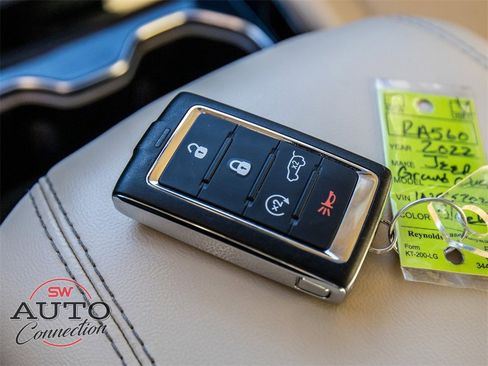 Used 2022 Jeep Grand Cherokee L Limited image 35