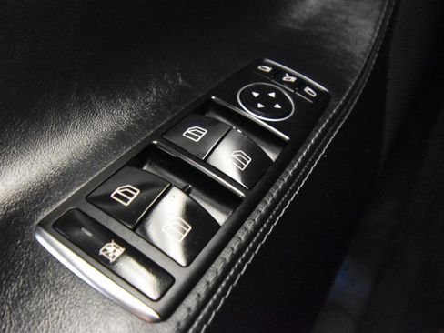 Used 2019 Tesla Model S Long Range image 25