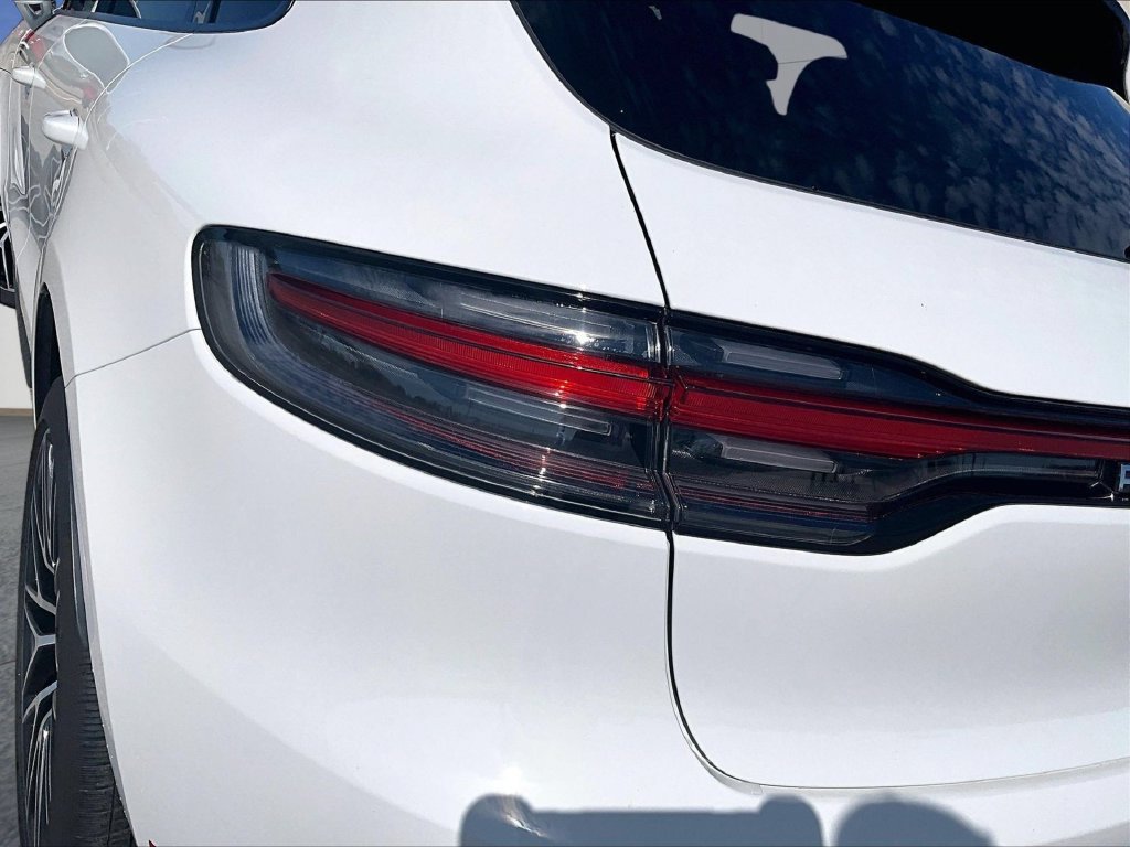 Certified 2026 Porsche Macan AWD/4WD image 21