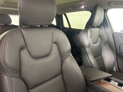 Used 2020 Volvo V60 T5 Cross Country w/ Protection Package Premier image 15