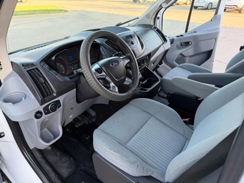 Used 2016 Ford Transit 250 130 Low Roof w/ Exterior Upgrade Package RWD image 16