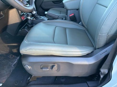 New 2026 Jeep Gladiator Mojave w/ Safety Group image 10