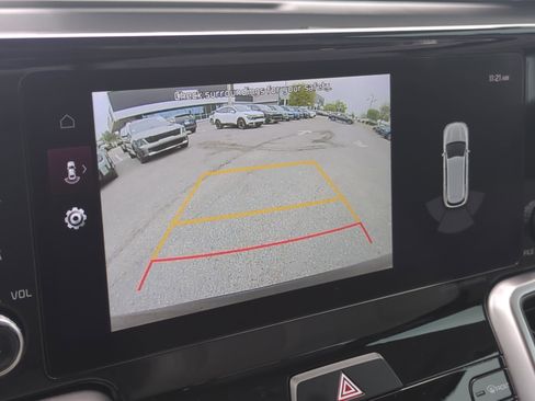 Certified 2023 Kia Sorento S w/ Panoramic Sunroof Package image 21