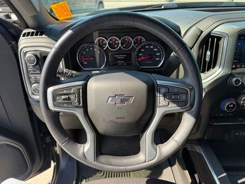 Used 2022 Chevrolet Silverado 1500 RST w/ Redline Edition AWD/4WD image 17