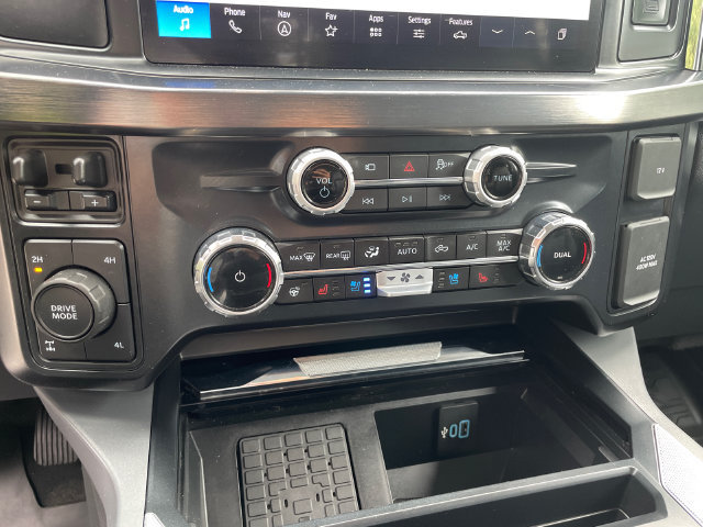 Certified 2025 Ford F350 Lariat w/ Black Appearance Package AWD/4WD image 36