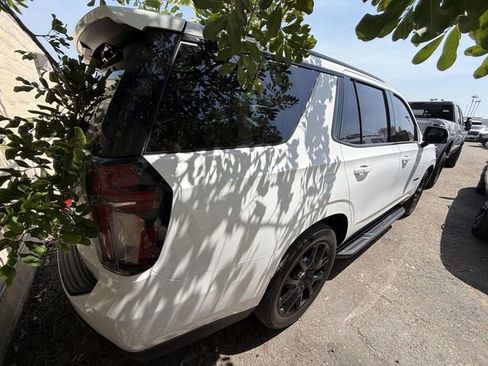 Used 2022 Chevrolet Tahoe RST w/ Luxury Package RWD image 2