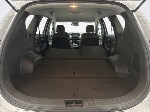 Used 2019 Hyundai Santa Fe SE image 19