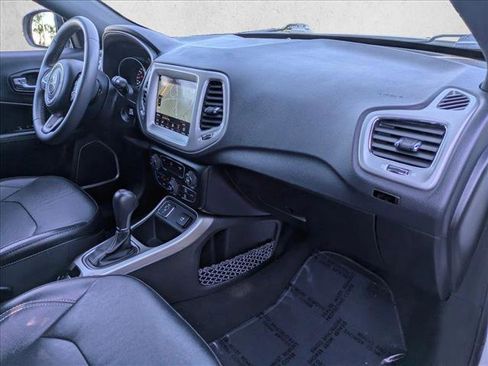 Used 2021 Jeep Compass Latitude image 21