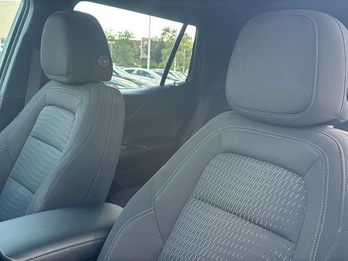Used 2026 Chevrolet Equinox LT FWD image 13