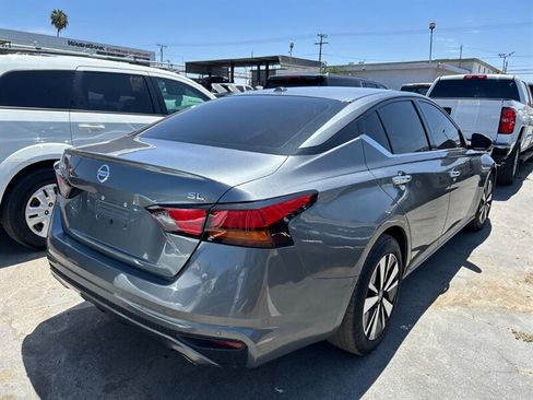 Used 2020 Nissan Altima 2.5 SL FWD image 10