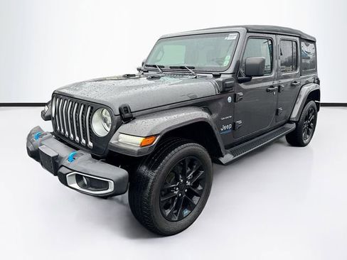 Used 2022 Jeep Wrangler Unlimited Sahara w/ Cold Weather Group image 3