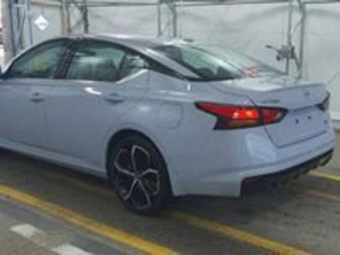 Used 2025 Nissan Altima 2.5 SR w/ SR Premium Package AWD/4WD image 13