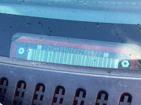 Used 2006 Chevrolet Silverado 2500 LT w/ Skid Plate Package image 9