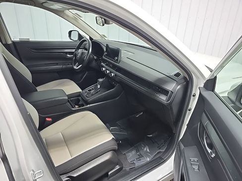 Used 2023 Honda CR-V LX image 15