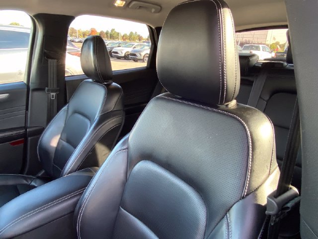 Used 2024 Ford Escape Platinum AWD/4WD image 30