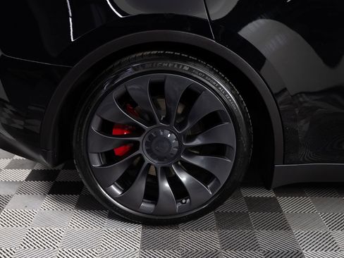 Used 2023 Tesla Model Y Performance AWD/4WD image 38