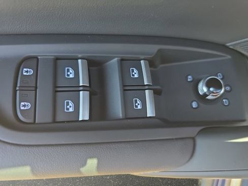 Used 2025 Audi Q5 2.0T Premium Plus AWD/4WD image 32