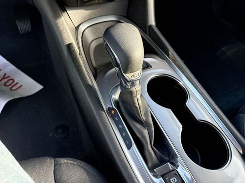 Used 2024 Chevrolet Malibu LT image 17