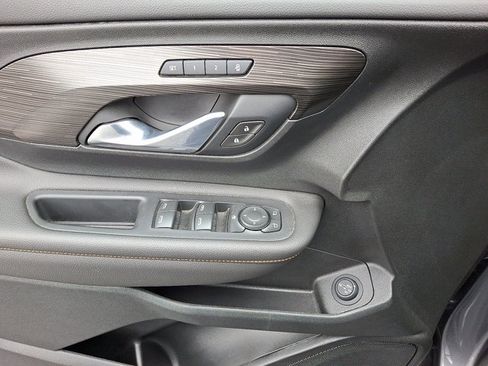 Certified 2021 GMC Terrain SLT image 12