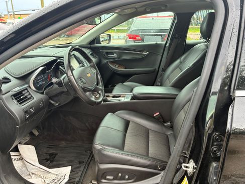 Used 2015 Chevrolet Impala LT FWD image 12