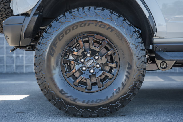 New 2026 Ford Bronco Raptor w/ Interior Carbon Fiber Pack AWD/4WD image 28