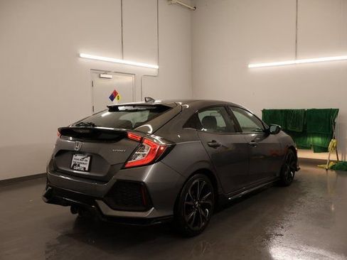 Used 2017 Honda Civic Sport image 2