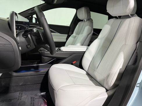 New 2026 Cadillac Lyriq Sport image 5