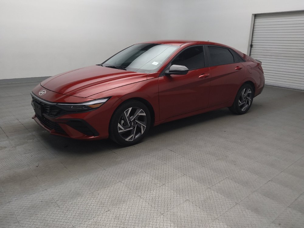 Used 2025 Hyundai Elantra Sport FWD image 2