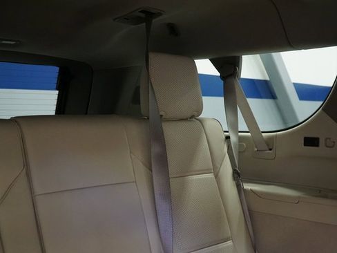 New 2024 Cadillac Escalade ESV Sport Platinum w/ LPO, ONYX Package image 22