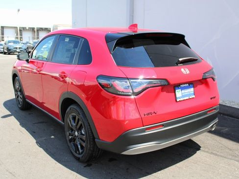 New 2026 Honda HR-V Sport image 9