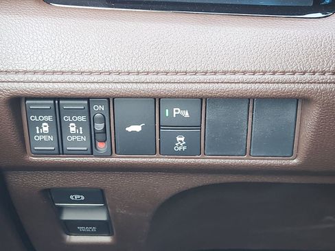 New 2026 Honda Odyssey Touring image 26