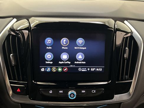 Used 2022 Chevrolet Traverse LT image 16