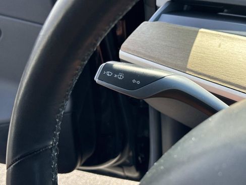 Used 2018 Tesla Model 3 Mid Range image 7