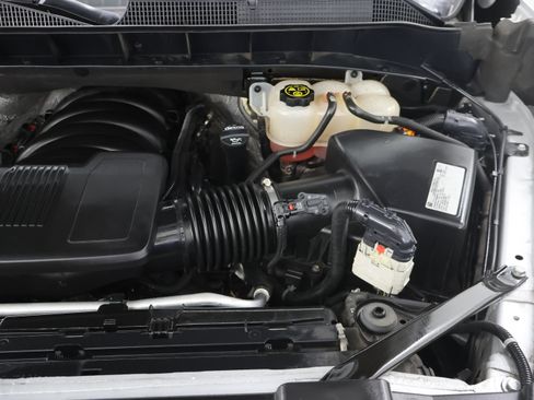 Used 2019 Chevrolet Silverado 1500 LT w/ All-Star Edition AWD/4WD image 17