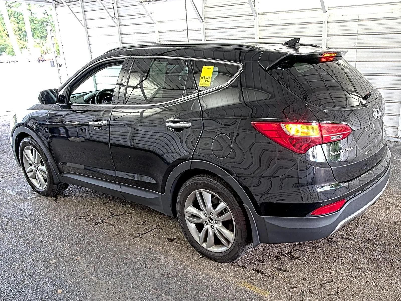 Used 2014 Hyundai Santa Fe Sport 2.0T w/ Navigation Package 06 FWD image 2