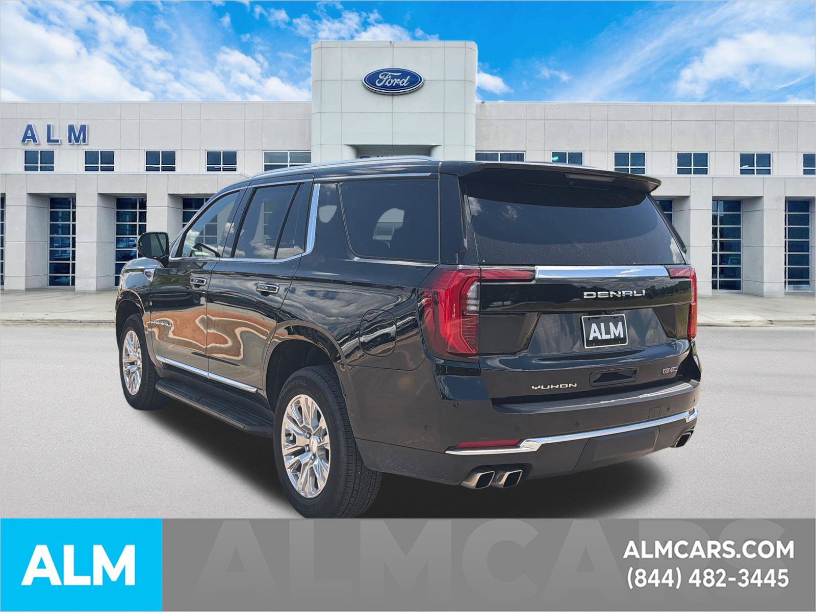 Used 2025 GMC Yukon Denali AWD/4WD image 8