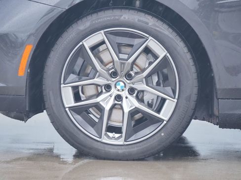 New 2026 BMW i5 eDrive40 w/ Premium Package image 5