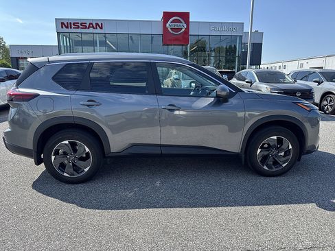 Certified 2025 Nissan Rogue SV w/ SV Premium Package AWD/4WD image 2